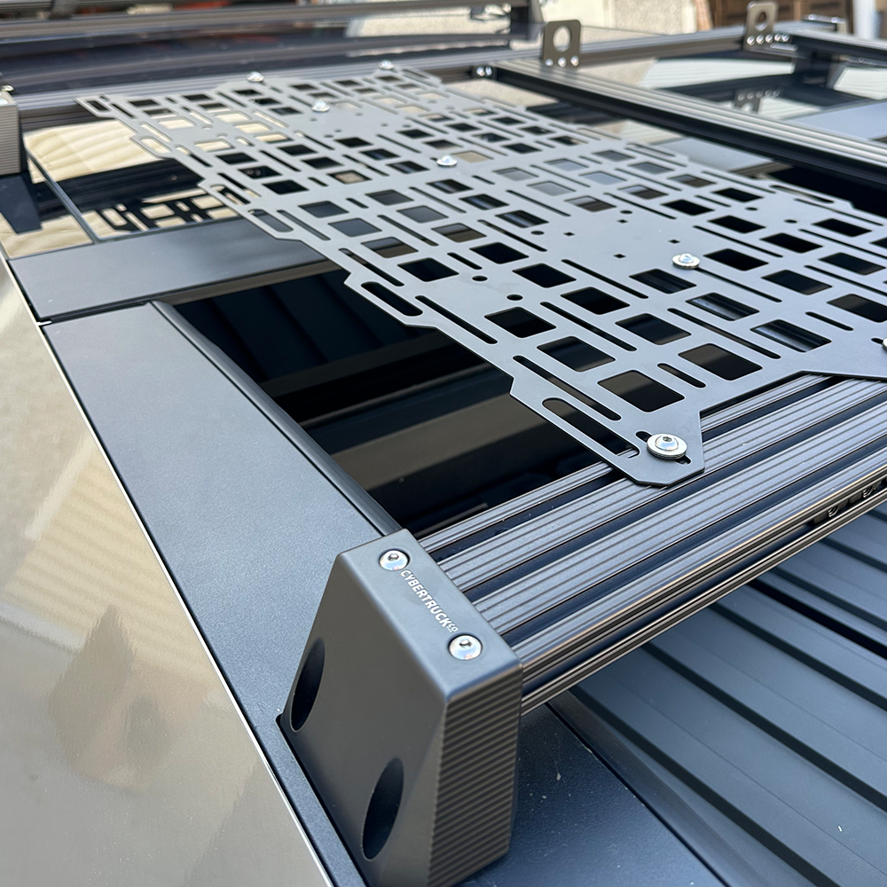 Tesla Cybertruck 24+ MOLLE Mounting plate