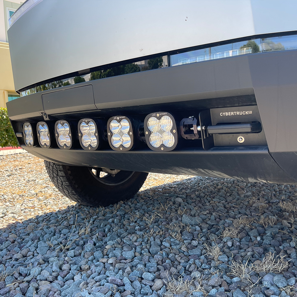 TESLA Cybertruck 24+ 38