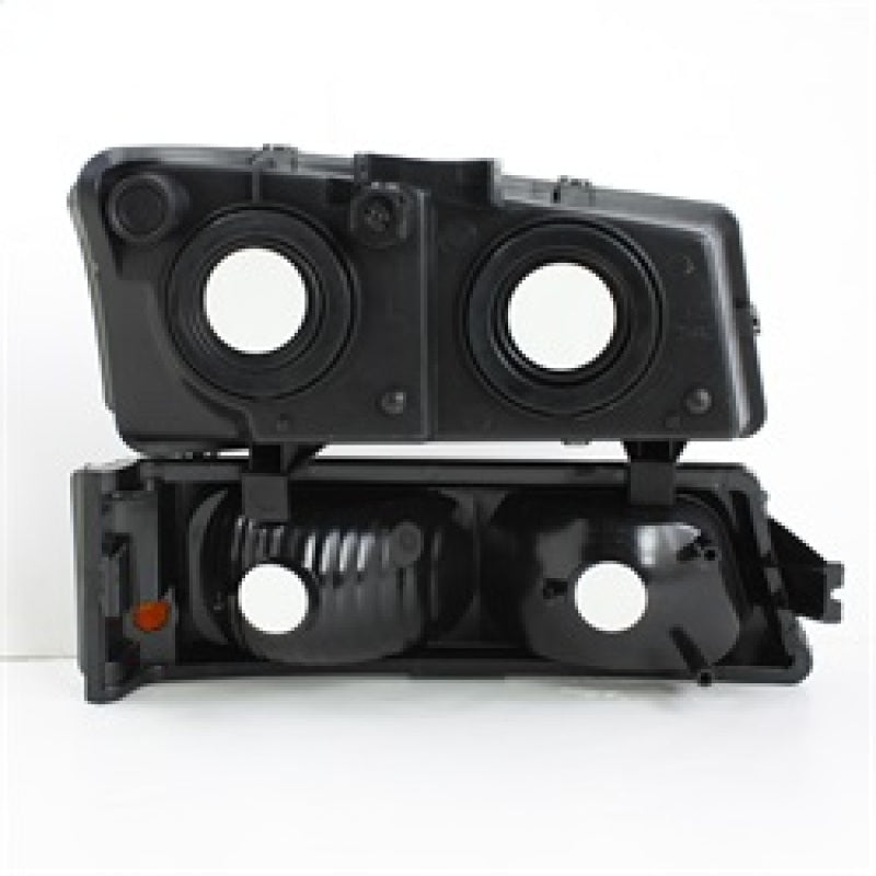 xTune Chevy Silverado 2500HD 03-06 Crystal Headlights w/ Amber Lights Smoke HD-JH-CSIL03-AM-SM-SET